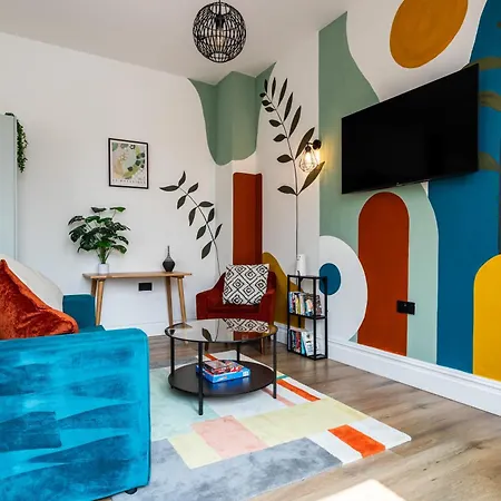 Perfect 2 Bed Flat Near Cabot Circus * Bristol